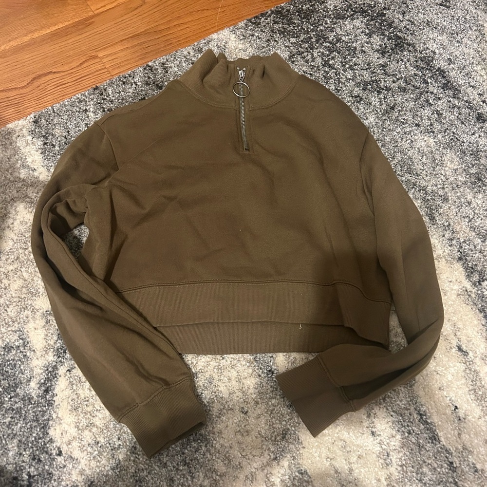 Olive Green Cropped Pullover